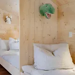 Domek alpejski Hellochalet - Northern Lights - Family With Garden Walking Distance Lift *