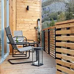 Hellochalet - Northern Lights - Family With Garden Walking Distance Lift