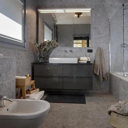 Hellochalet - Northern Lights - Family With Garden Walking Distance Lift Chalet *